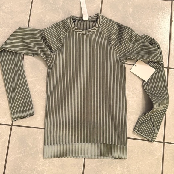 Lululemon Rest Less Pullover size 0 - Picture 6 of 7